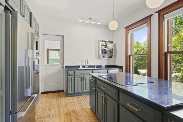 602 Schiller Court, Madison, WI 53704