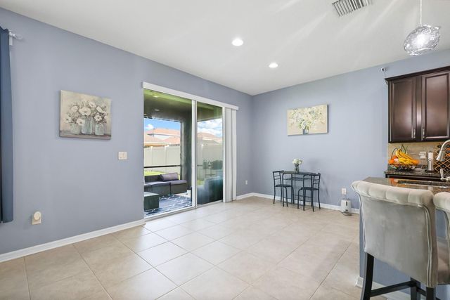 11204 COVENTRY GROVE CIRCLE, Lithia, FL 33547