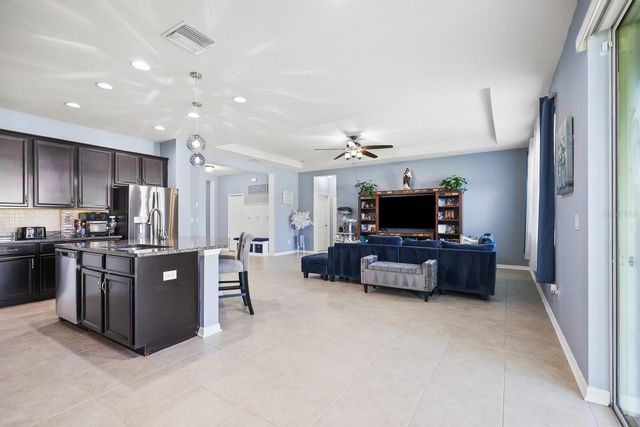 11204 COVENTRY GROVE CIRCLE, Lithia, FL 33547