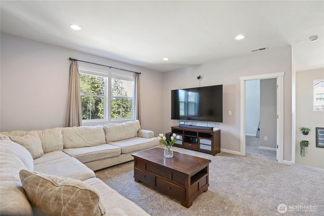740 SE Nordmann Loop, Port Orchard, WA 98366
