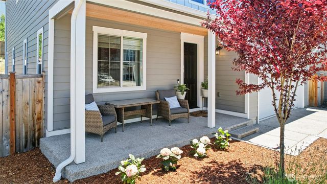 740 SE Nordmann Loop, Port Orchard, WA 98366
