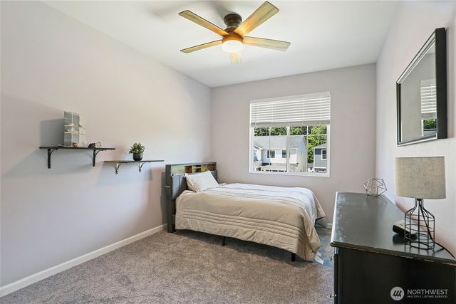 740 SE Nordmann Loop, Port Orchard, WA 98366