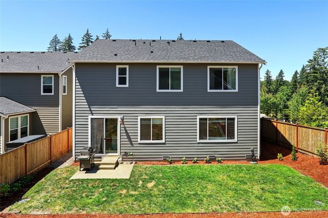 740 SE Nordmann Loop, Port Orchard, WA 98366