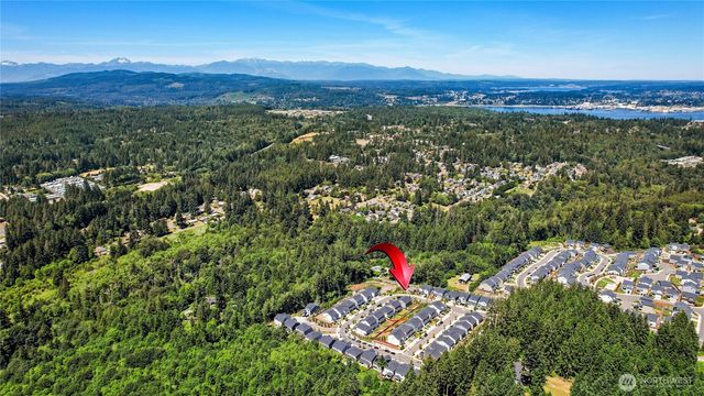 740 SE Nordmann Loop, Port Orchard, WA 98366