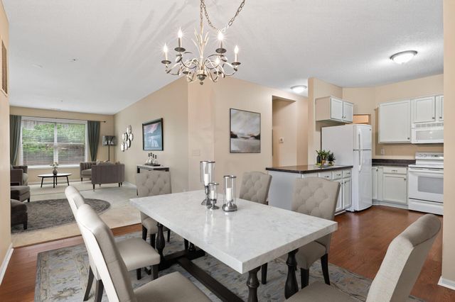 1941 Ford Parkway 102, Saint Paul, MN 55116