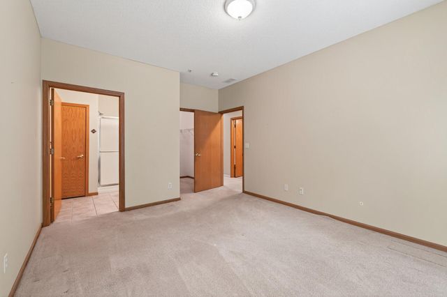 1941 Ford Parkway 102, Saint Paul, MN 55116