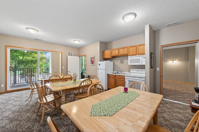 1941 Ford Parkway 102, Saint Paul, MN 55116