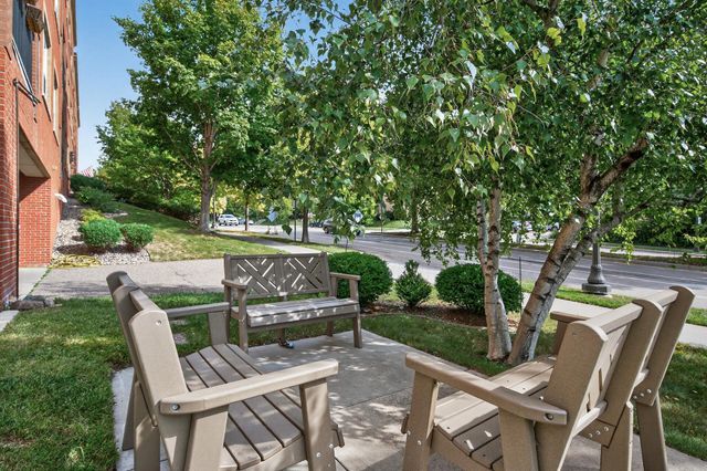 1941 Ford Parkway 102, Saint Paul, MN 55116