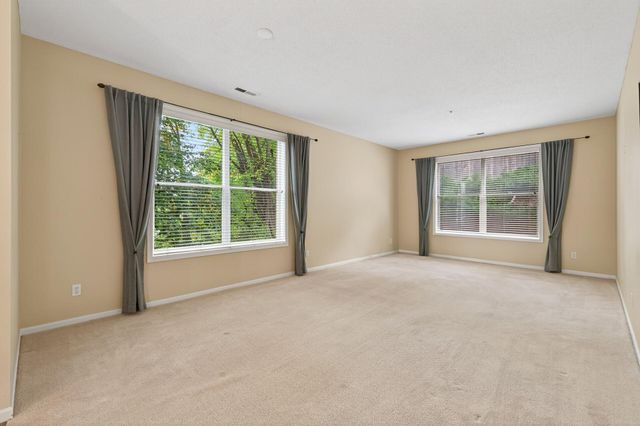 1941 Ford Parkway 102, Saint Paul, MN 55116