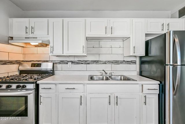 1744 W Glendale Avenue Apt 2, Phoenix, AZ 85021
