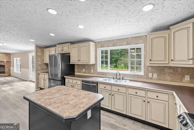 421 Glenn Road, Franklin, GA 30217