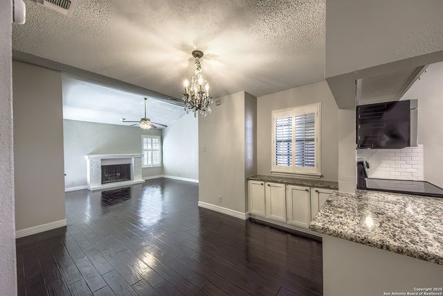 4212 Medical Dr Unit 1304, San Antonio, TX 78229