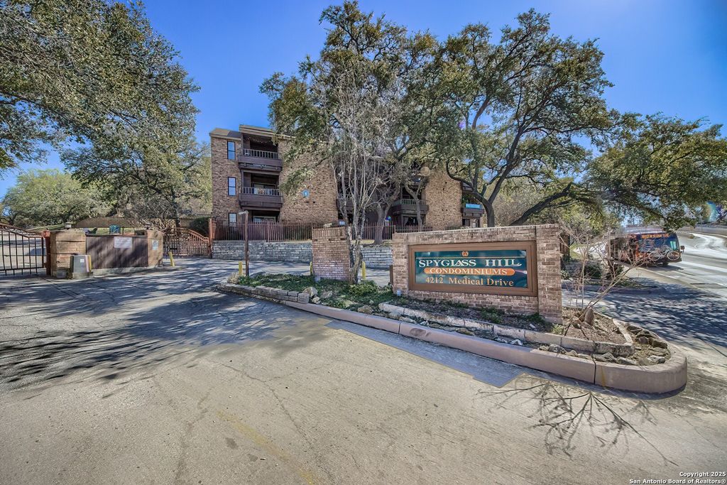 4212 Medical Dr Unit 1304, San Antonio, TX 78229