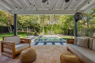 1604 Elmhurst DR, Austin, TX 78741