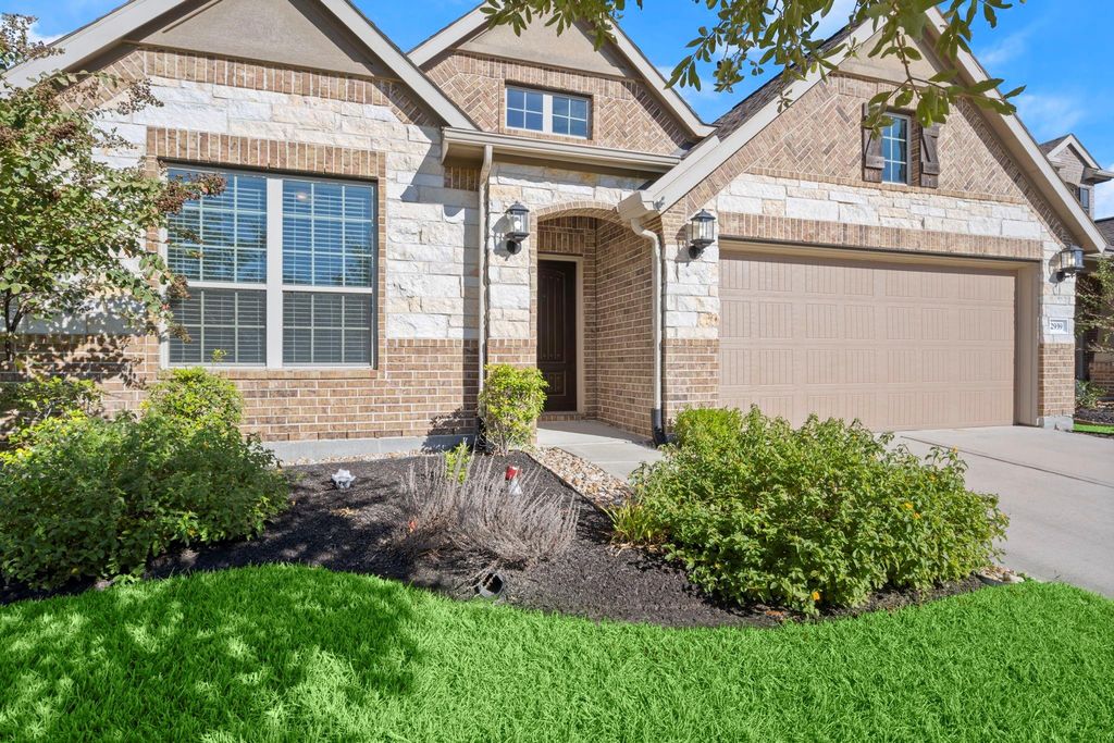 2939 Twin Cove Court, Conroe, TX 77301
