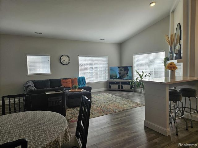 42627 Park Cresent Drive 36, Sterling Heights, MI 48313