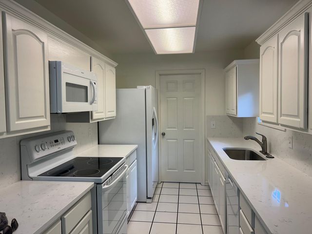 1207 Ash DR, Marble Falls, TX 78654
