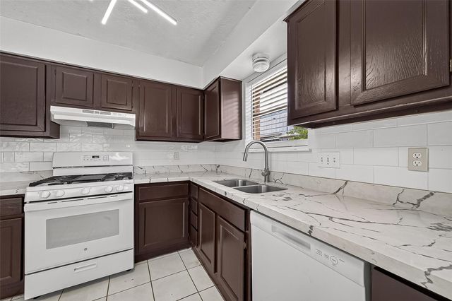 1606 Westfork Drive, Katy, TX 77449