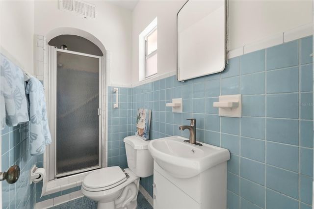 725 61ST STREET N, St Petersburg, FL 33710