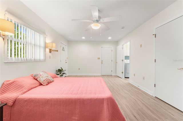 725 61ST STREET N, St Petersburg, FL 33710