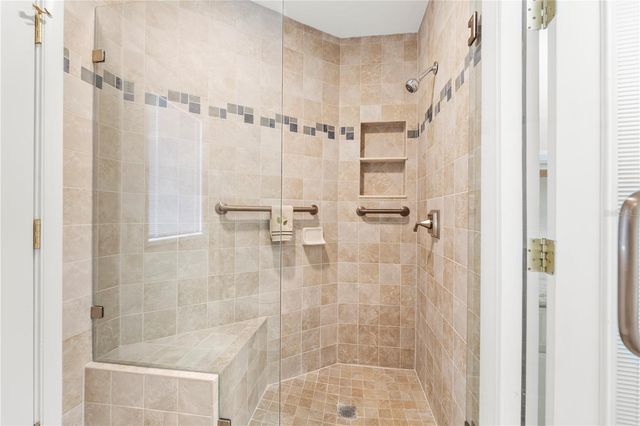 725 61ST STREET N, St Petersburg, FL 33710