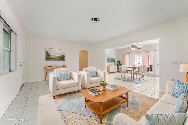 725 61ST STREET N, St Petersburg, FL 33710