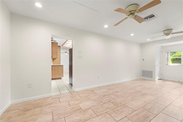 725 61ST STREET N, St Petersburg, FL 33710