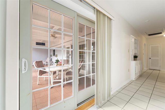 725 61ST STREET N, St Petersburg, FL 33710