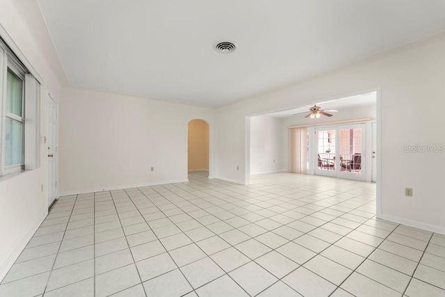 725 61ST STREET N, St Petersburg, FL 33710