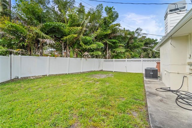 725 61ST STREET N, St Petersburg, FL 33710