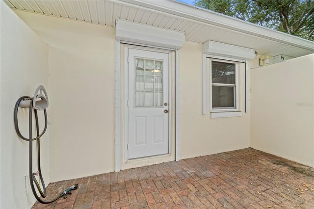 725 61ST STREET N, St Petersburg, FL 33710