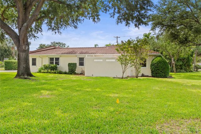 725 61ST STREET N, St Petersburg, FL 33710