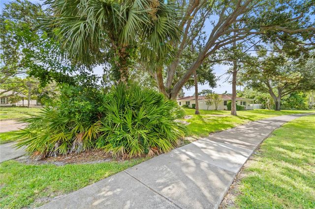 725 61ST STREET N, St Petersburg, FL 33710