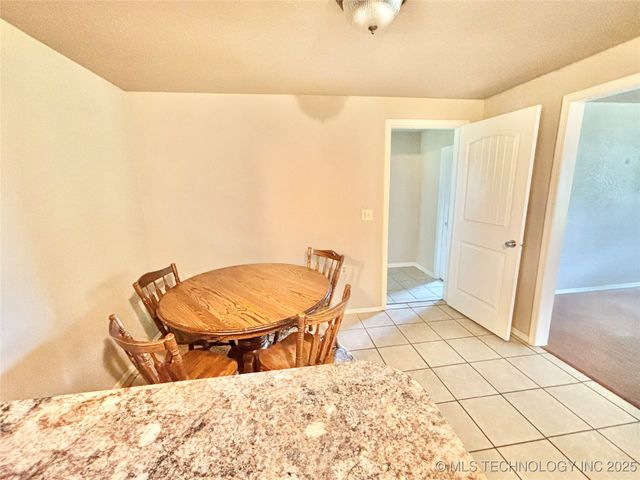 106 E Elk Road, Whitefield, OK 74472