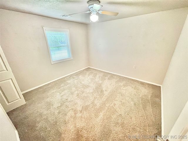 106 E Elk Road, Whitefield, OK 74472