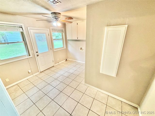 106 E Elk Road, Whitefield, OK 74472