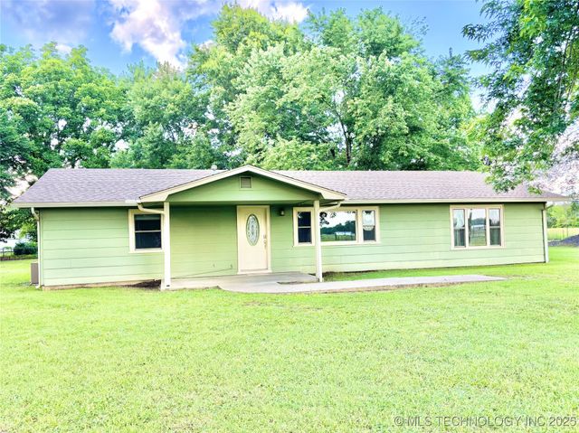 106 E Elk Road, Whitefield, OK 74472