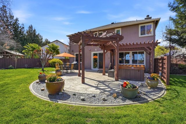 881 Tulare Drive, Tracy, CA 95304