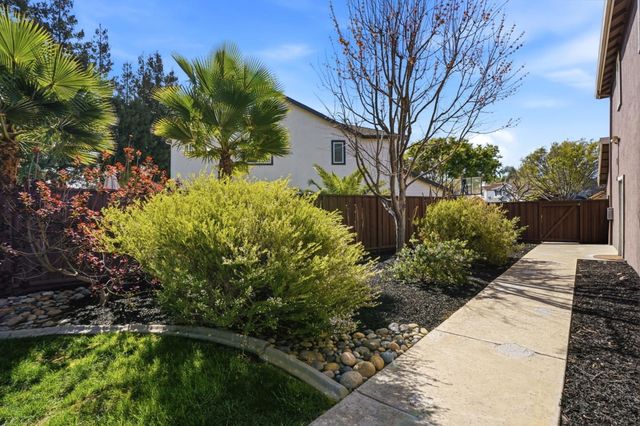 881 Tulare Drive, Tracy, CA 95304