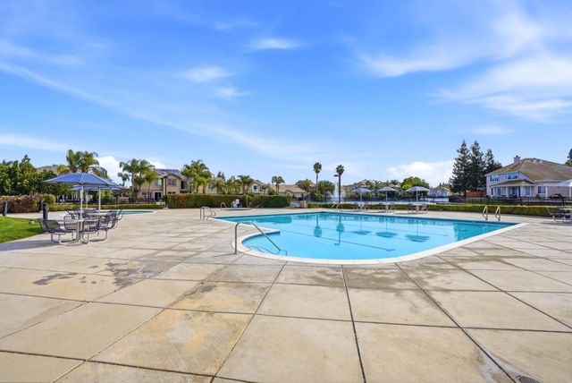 881 Tulare Drive, Tracy, CA 95304