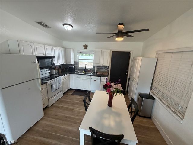 7430 Pine DR, Fort Myers, FL 33967