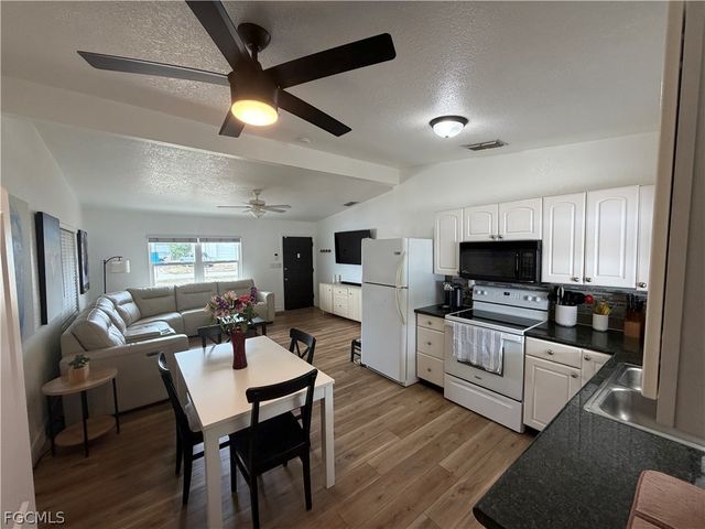 7430 Pine DR, Fort Myers, FL 33967