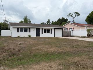 7430 Pine DR, Fort Myers, FL 33967