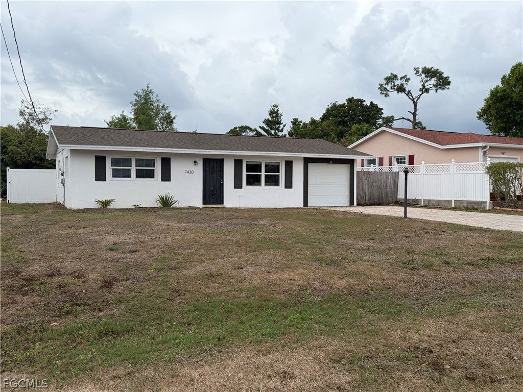 7430 Pine DR, Fort Myers, FL 33967