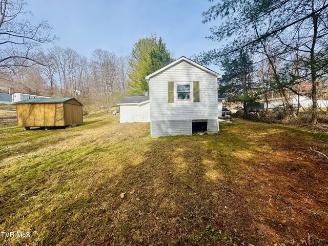 308 Northwest 7th Street, Coeburn, VA 24230