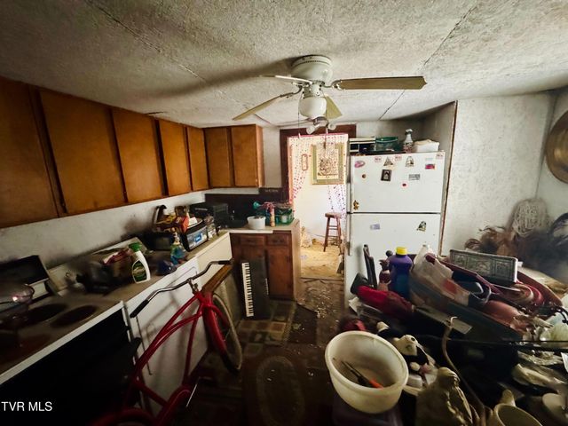 308 Northwest 7th Street, Coeburn, VA 24230