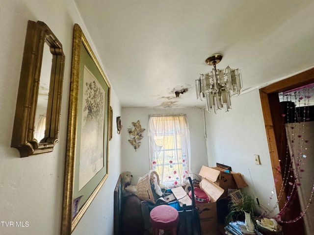 308 Northwest 7th Street, Coeburn, VA 24230