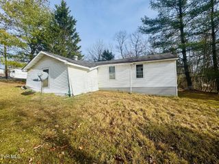 308 Northwest 7th Street, Coeburn, VA 24230