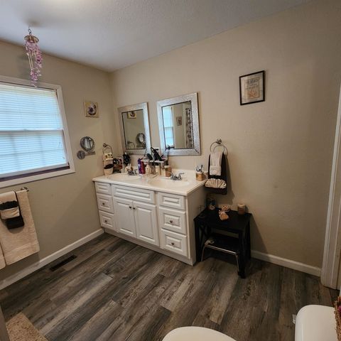 28 Skyline Drive, Cherokee Village, AR 72529