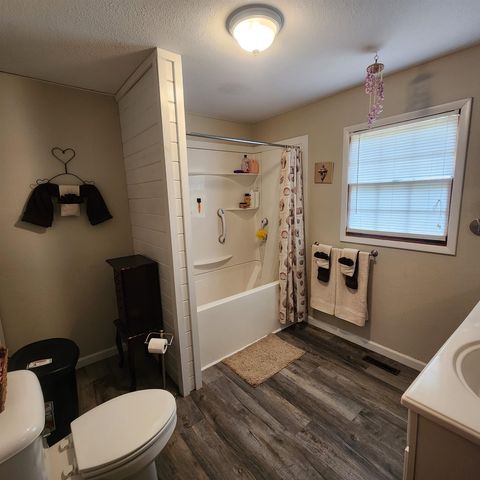 28 Skyline Drive, Cherokee Village, AR 72529